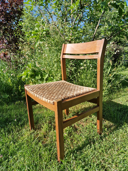 'Wecker' Solid Oakwood Chair