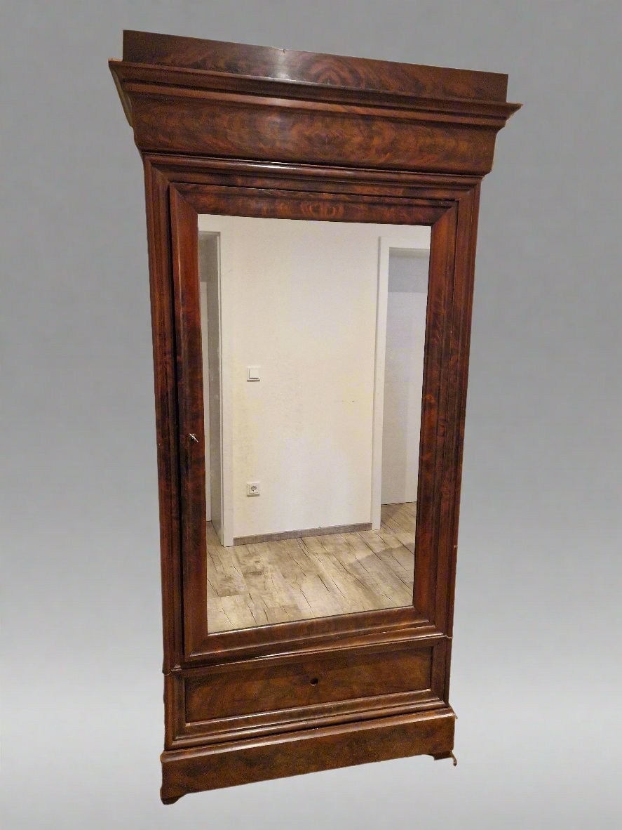 Baschleiden - Solid Wood Linen Cupboard